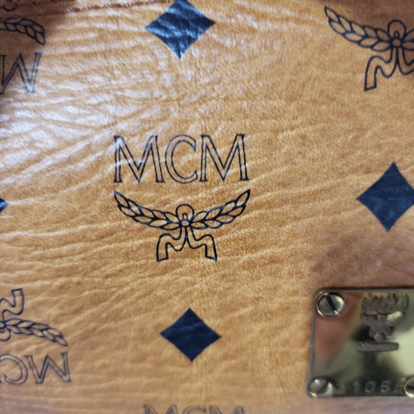 3️⃣0️⃣0️⃣Auth MCM Papillon made in Germany - Picture 13 of 16